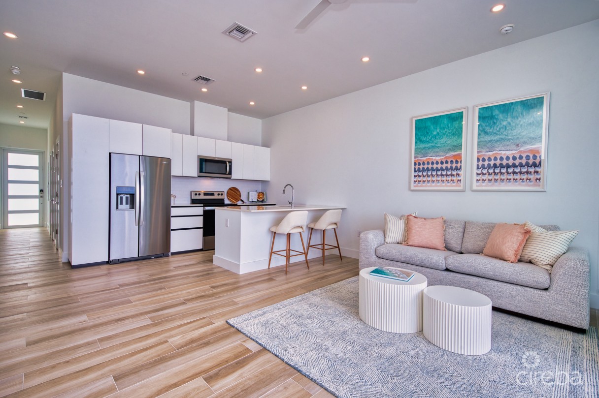 Sunset Point #17 - Air B N B 5 Star Rated Top Performer - Image 4