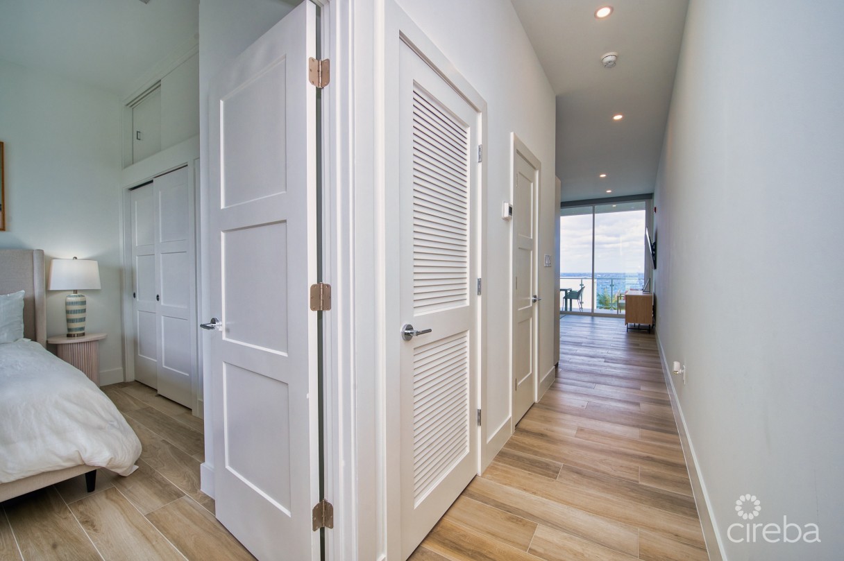 Sunset Point #17 - Air B N B 5 Star Rated Top Performer - Image 8