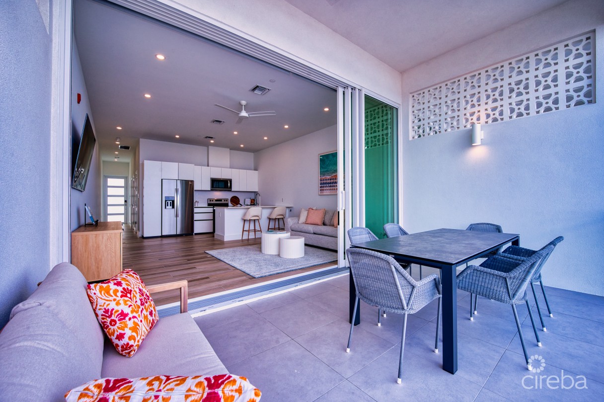 Sunset Point #17 - Air B N B 5 Star Rated Top Performer - Image 16