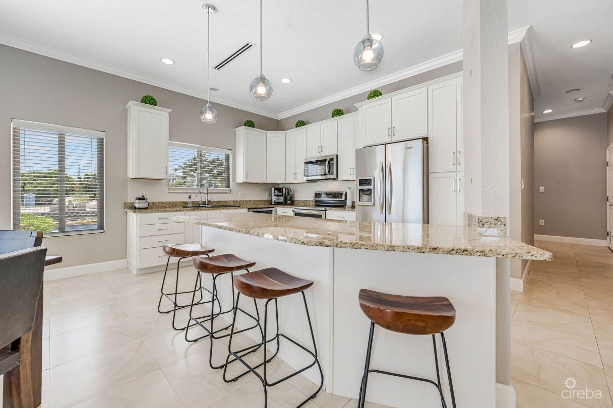 Waterfront Living Redefined - Image 6