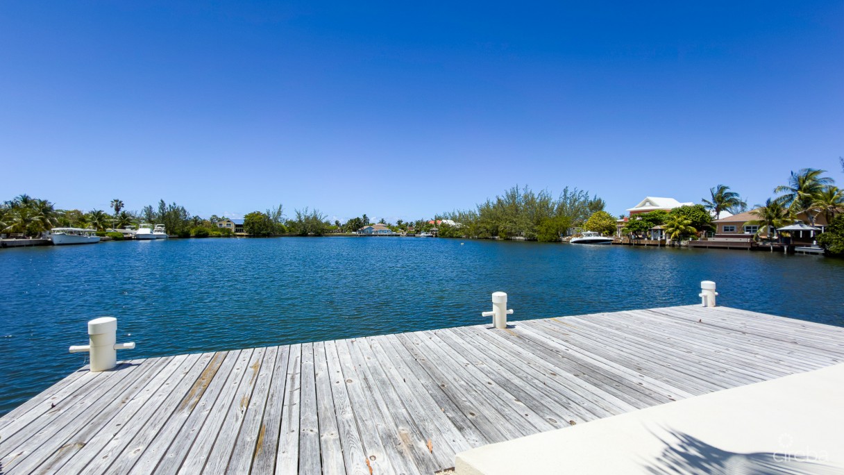 Waterfront Living Redefined - Image 16
