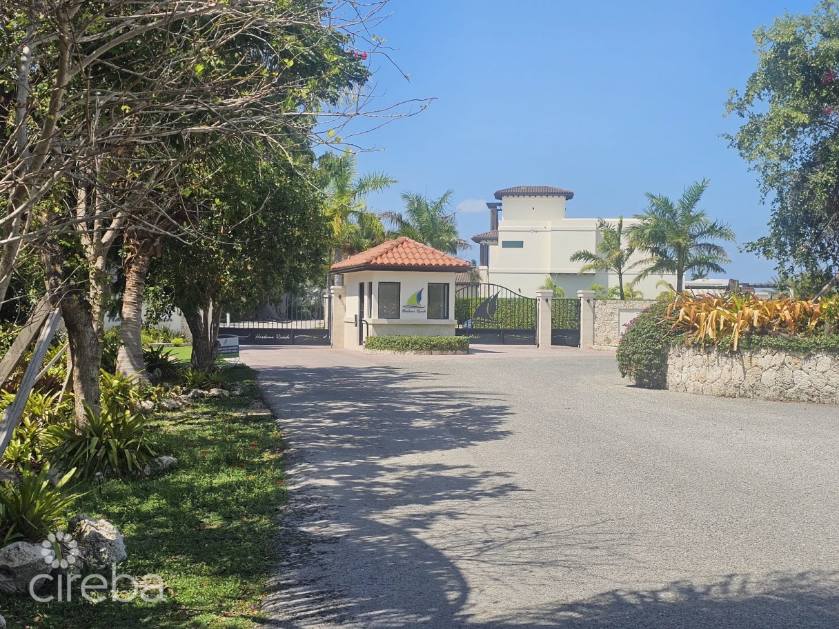 Prime Location Canal Front Harbour Reach - Image 1