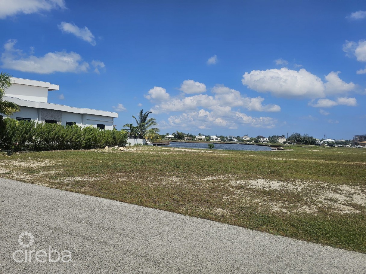 Prime Location Canal Front Harbour Reach - Image 2
