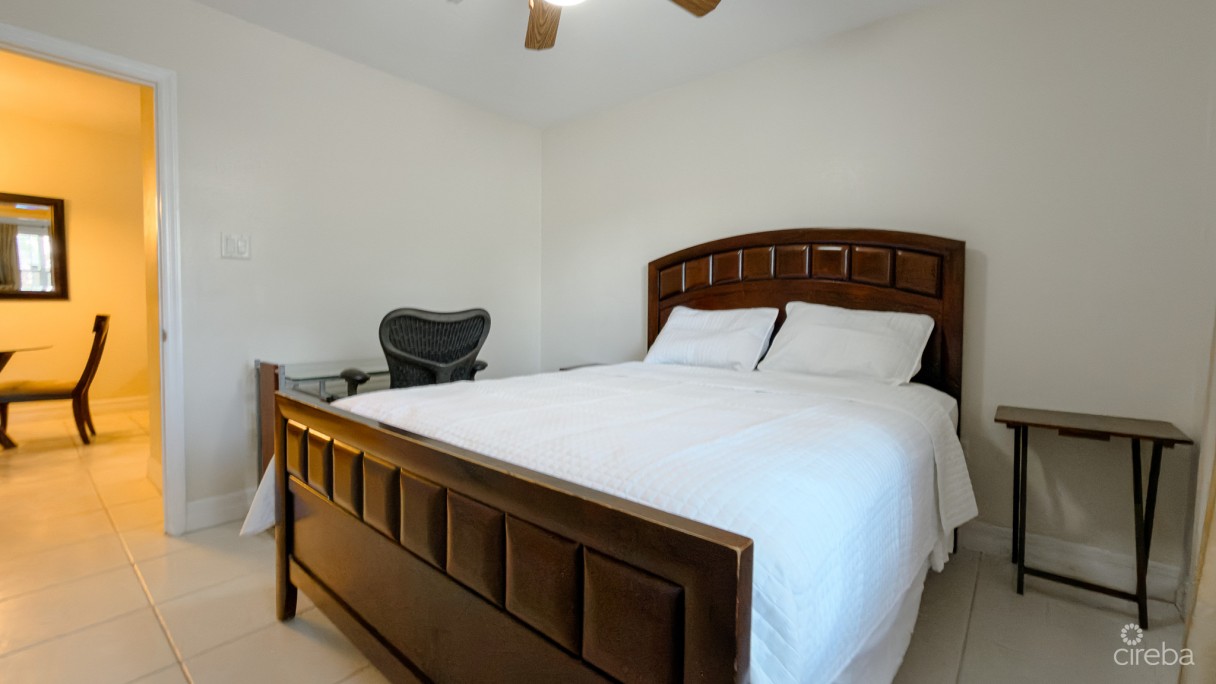 Valencia Heights 2 Bed Condo - Image 3