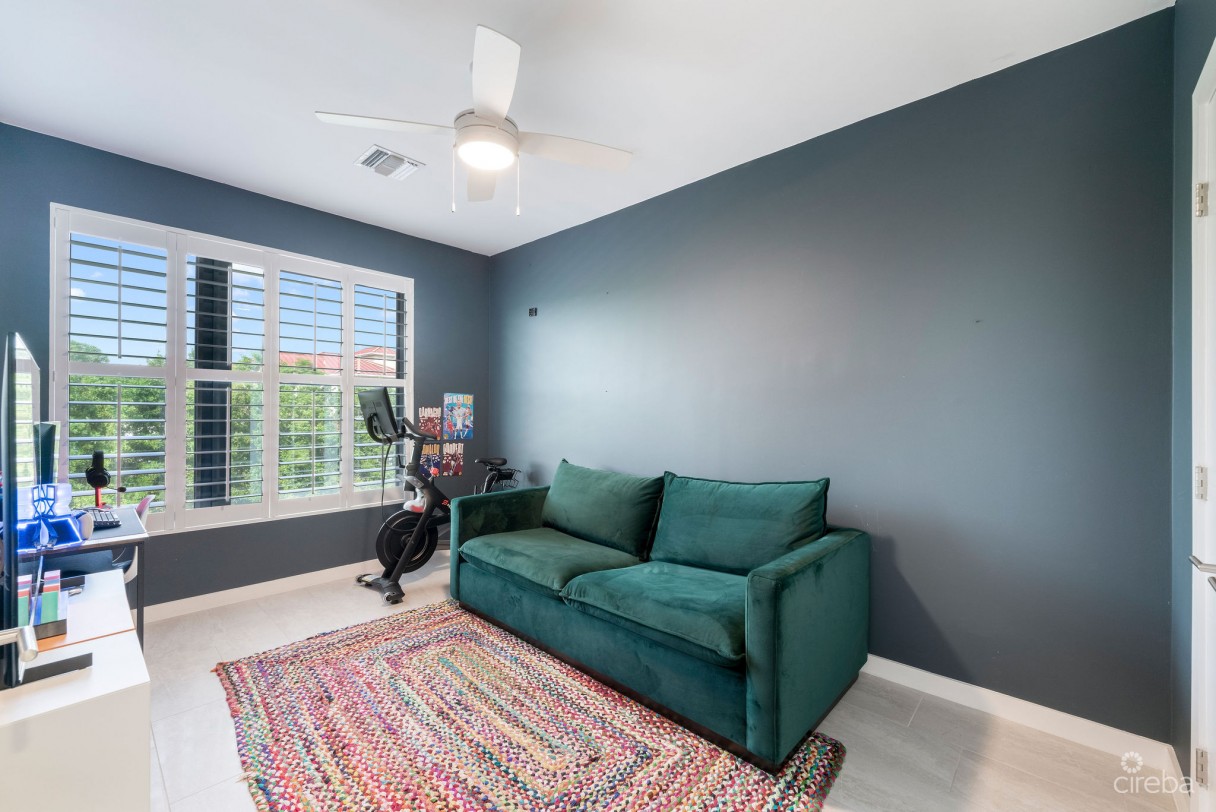 Upgraded Vela Four Bedroom - Image 7