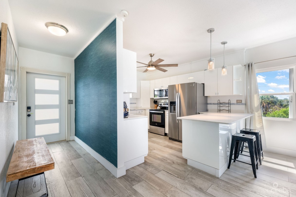 Coral Bay Village 13, Beachfront Condo - Image 3