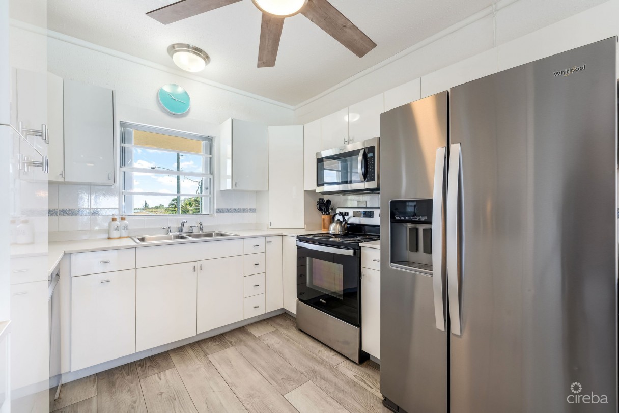 Coral Bay Village 13, Beachfront Condo - Image 4