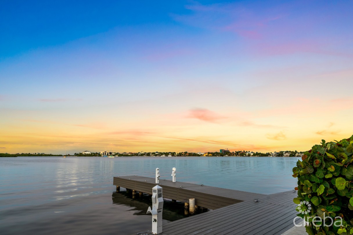 Viscaya 1b - Waterfront Home Governors Harbour - Image 15