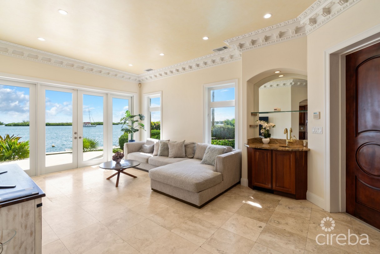 Viscaya 1b - Waterfront Home Governors Harbour - Image 4