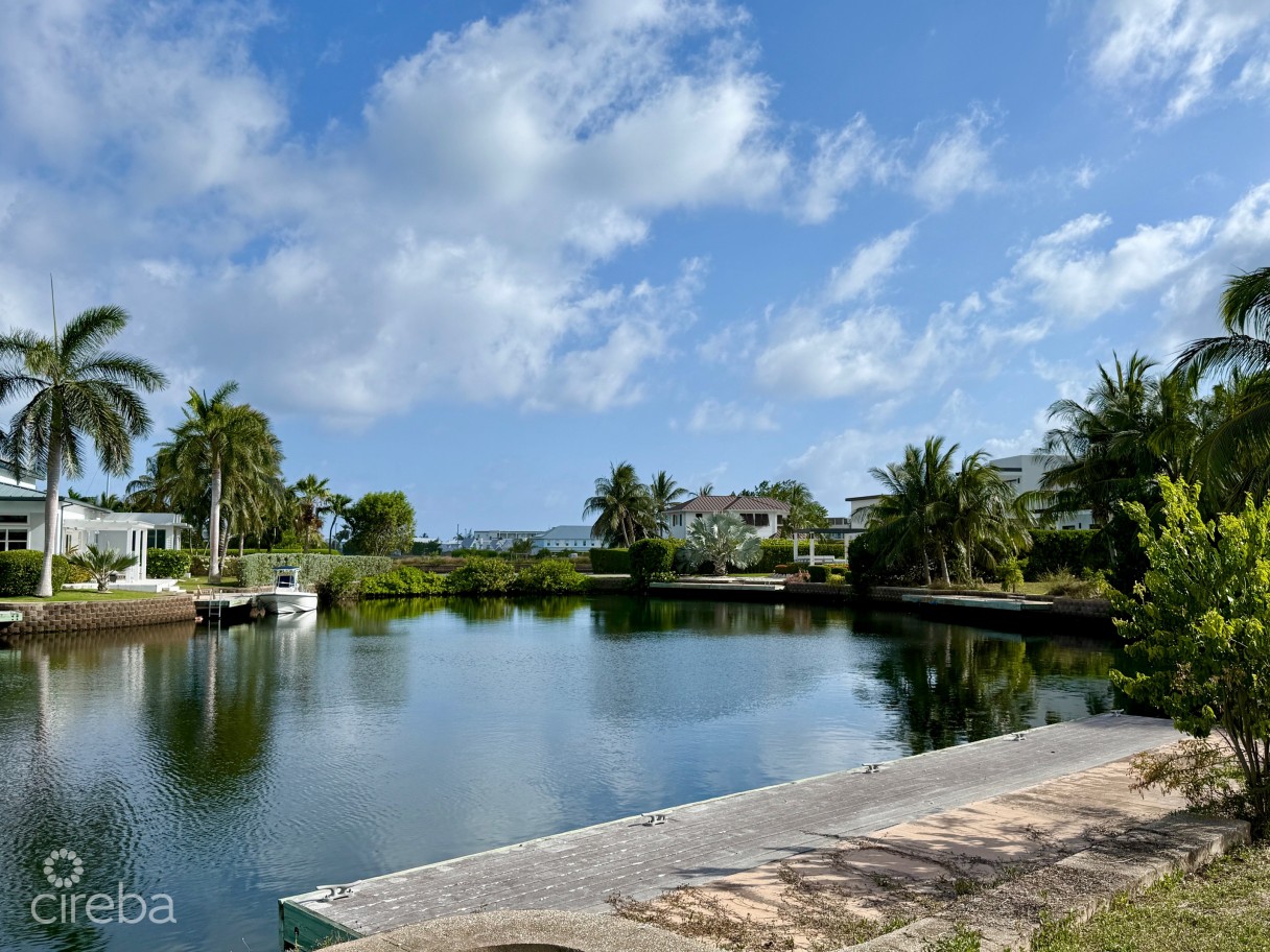 Grand Harbour, Grand Isle Canal Front Lan - Image 1