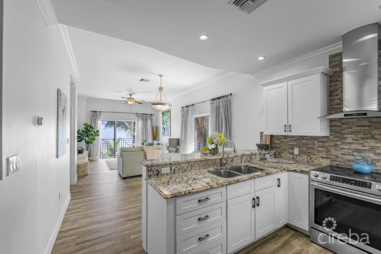Harbour Point Oceanfront 3 Bed Plus Office - Image 5