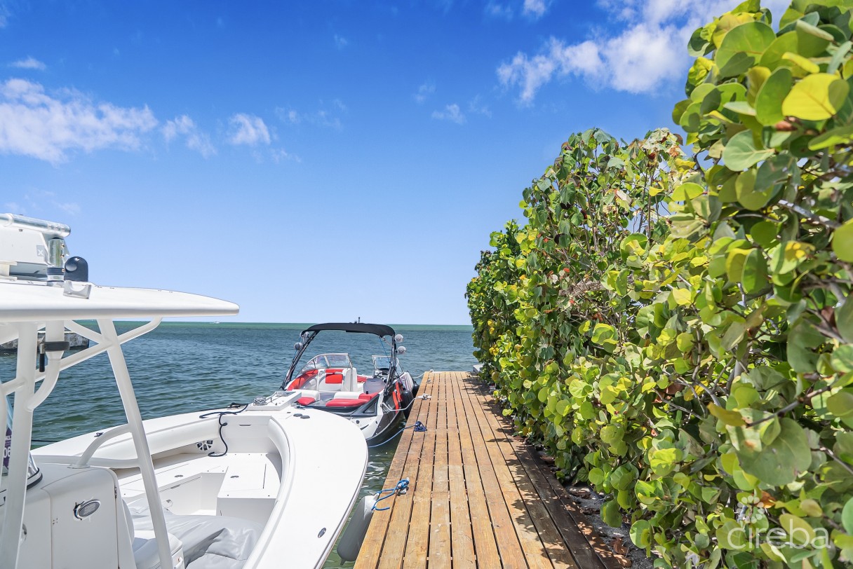 Harbour Point Oceanfront 3 Bed Plus Office - Image 17