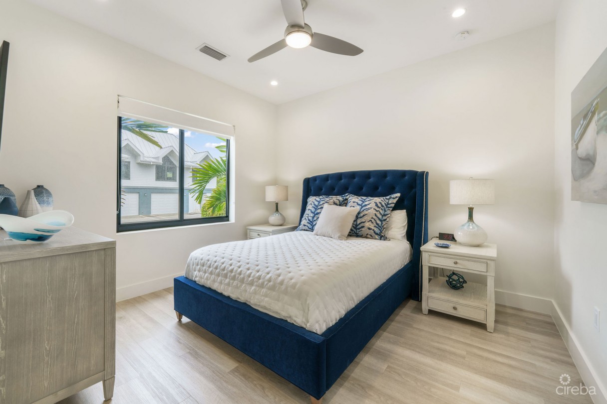 Seahaven Prospect Waterfront 4 Bed Duplex - Air B N B - Image 13