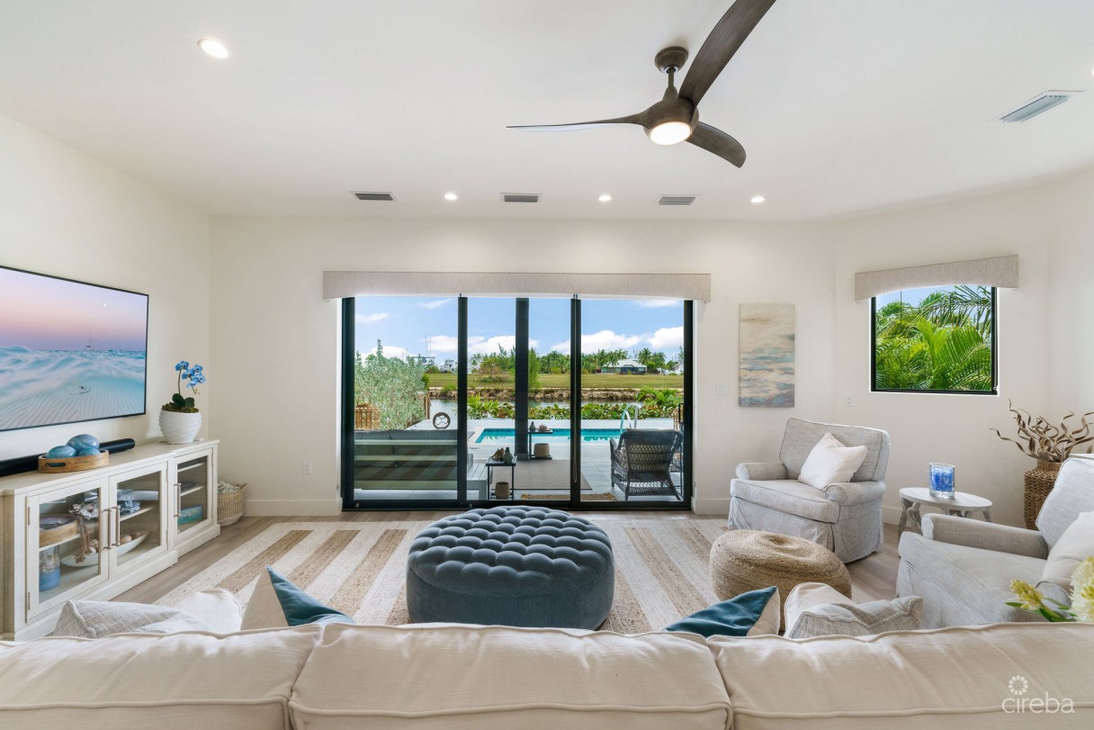 Seahaven Prospect Waterfront 4 Bed Duplex - Air B N B - Image 12