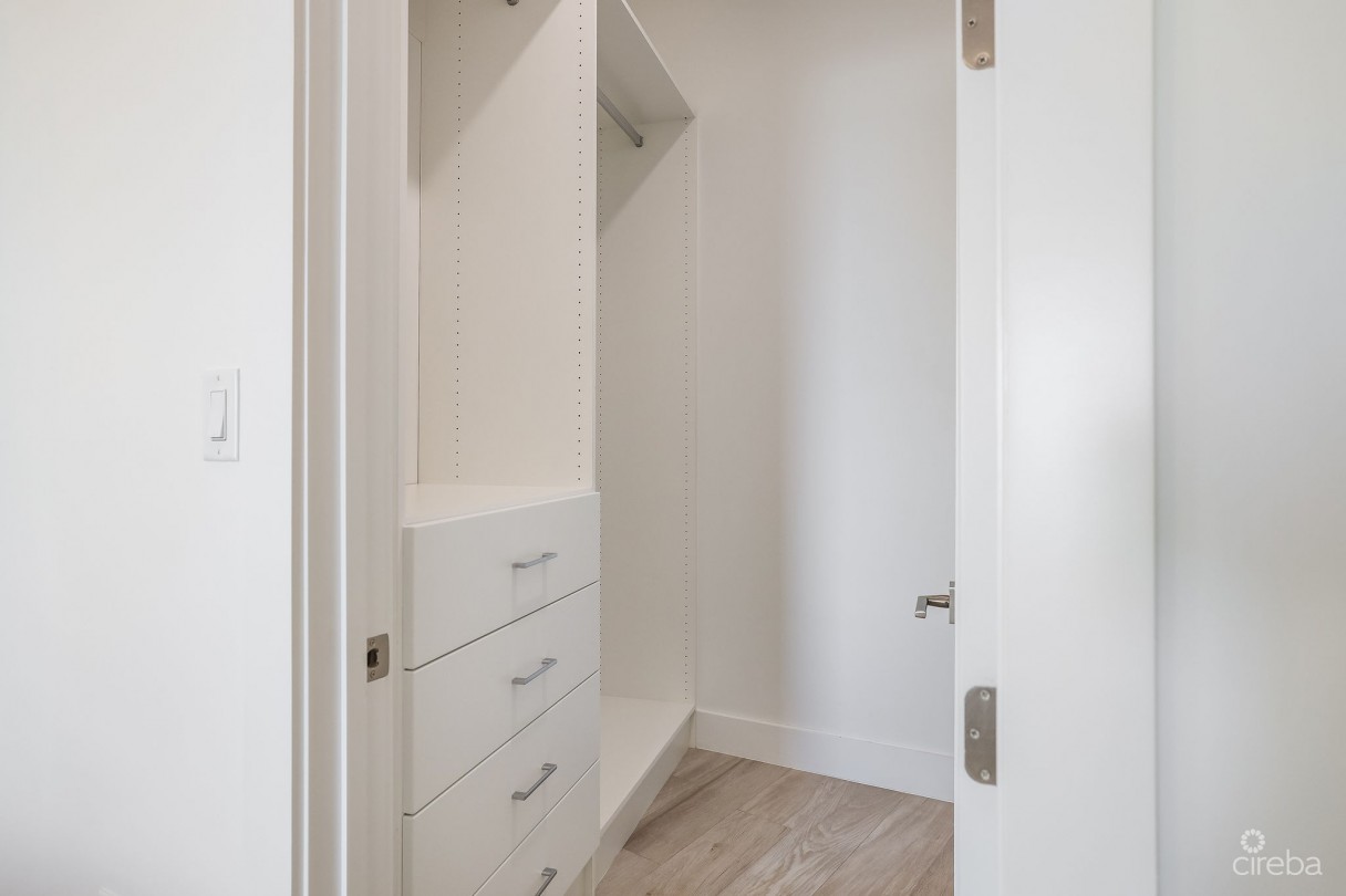 Aura #305 Oceanfront - Image 17