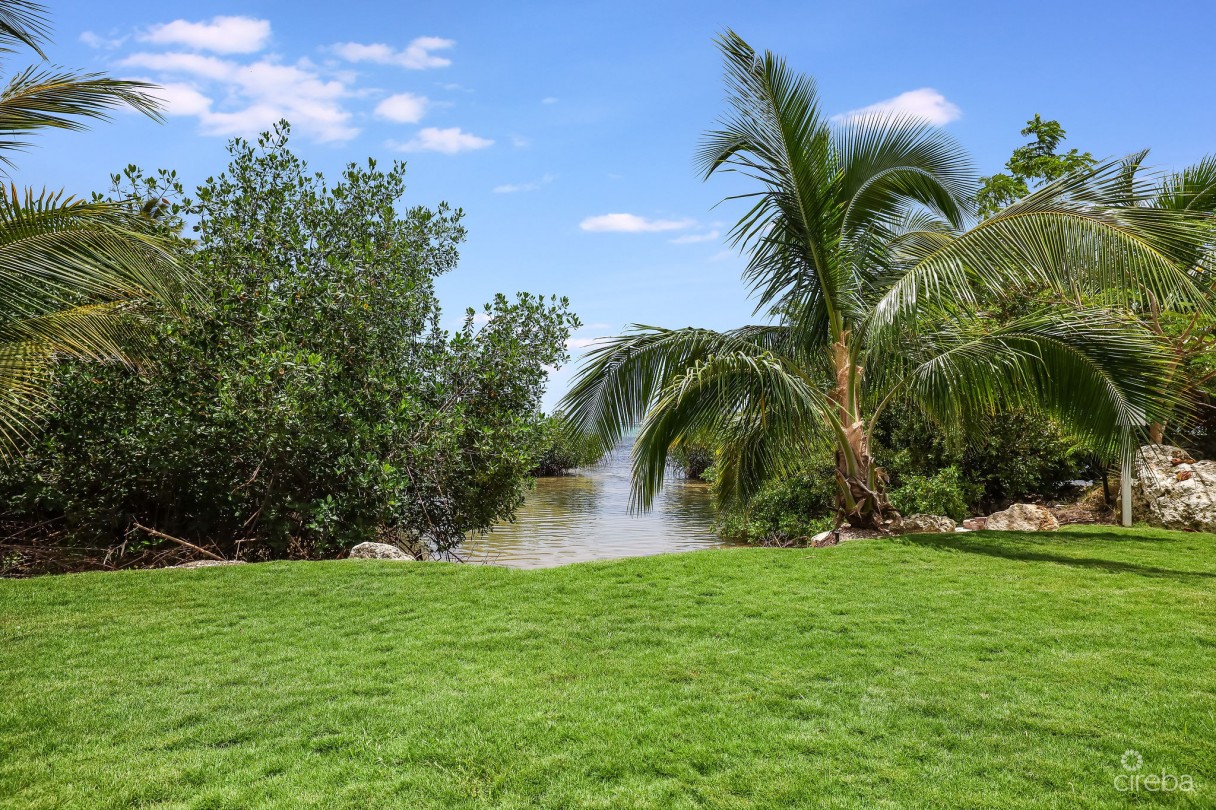 Aura #305 Oceanfront - Image 28