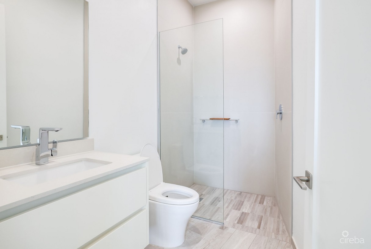 Aura #305 Oceanfront - Image 21