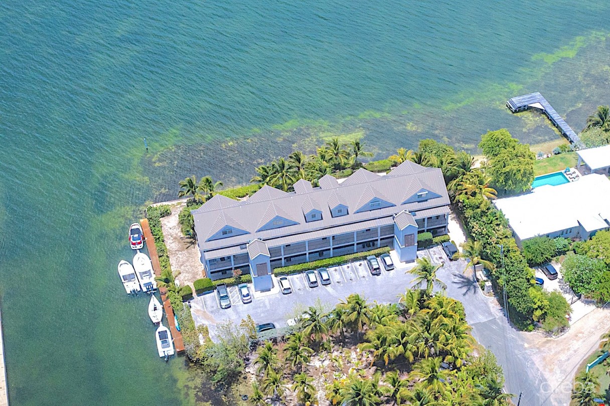 Harbour Point Oceanfront 3 Bed Plus Office - Image 28