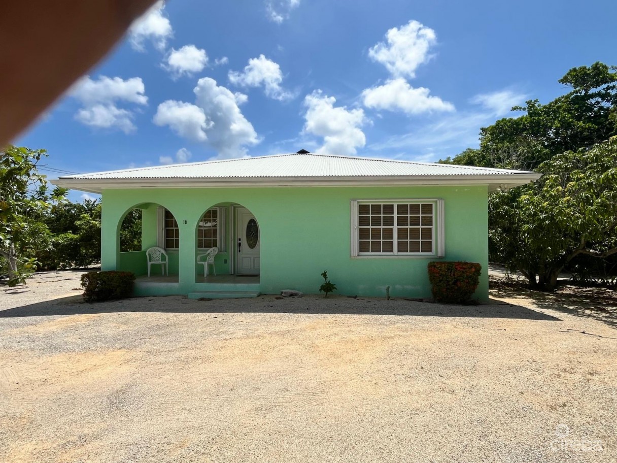 Plover Crescent Retreat - Image 1