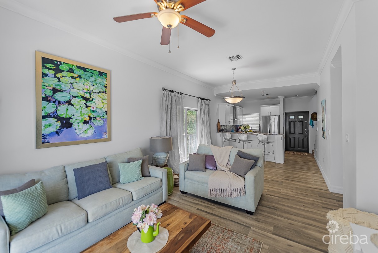 Harbour Point Oceanfront 3 Bed Plus Office - Image 2