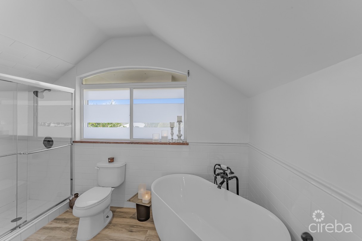 Harbour Point Oceanfront 3 Bed Plus Office - Image 14