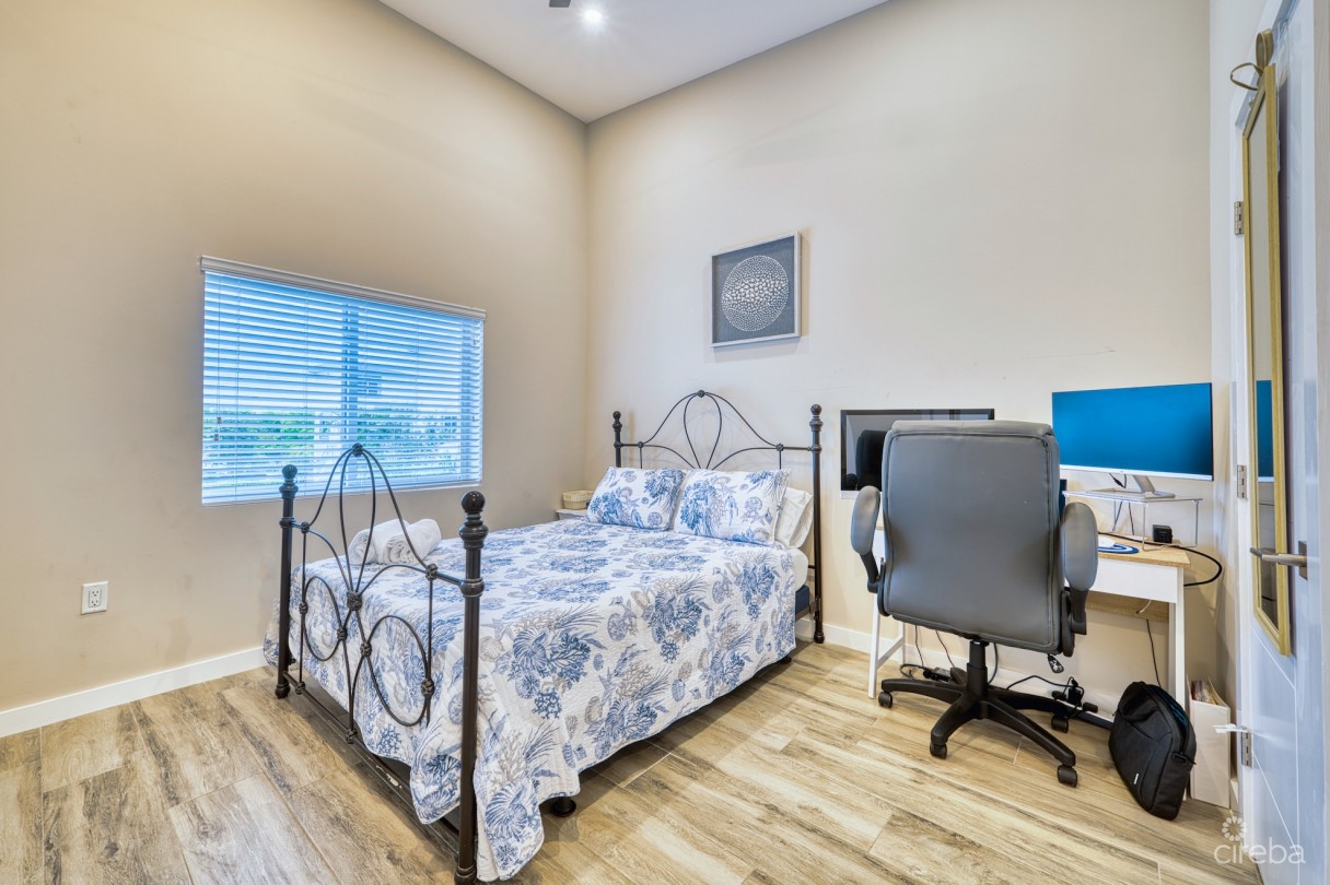 Downtown Reach 801 - Image 6