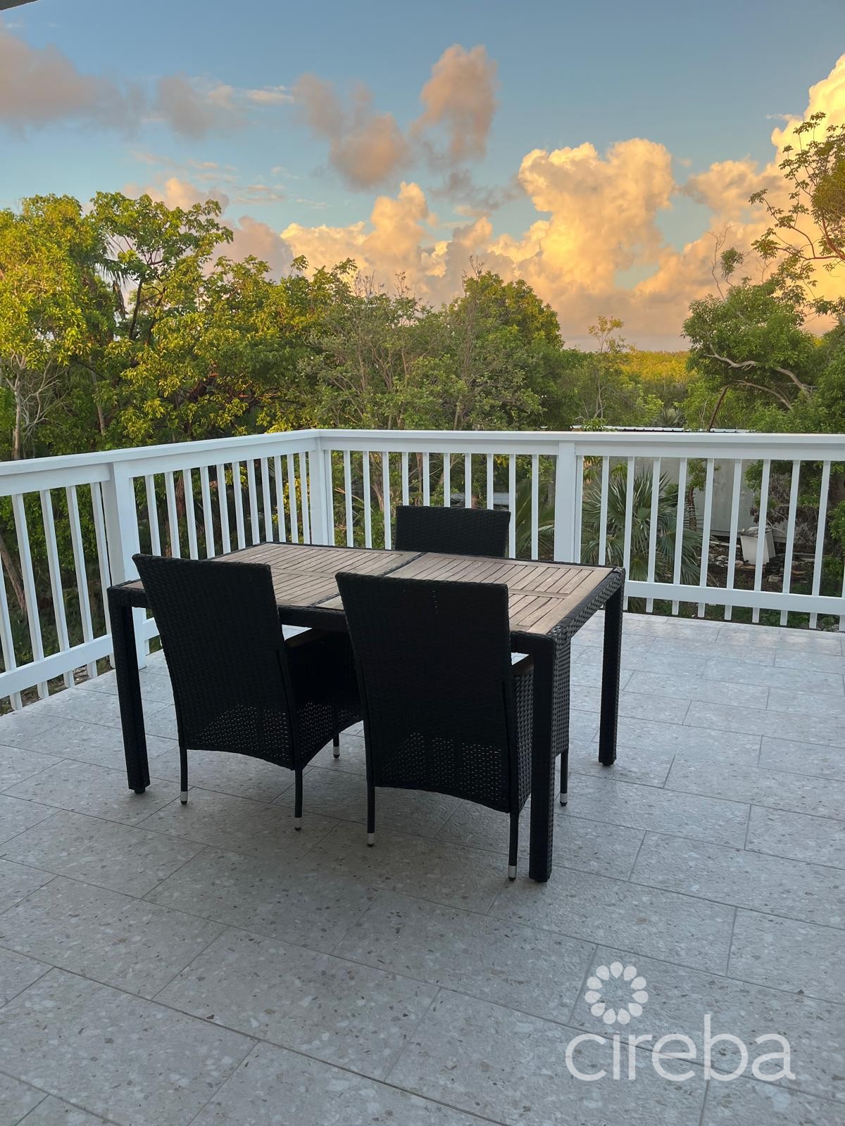 Little Cayman 4 Bedroom Residential Home - Image 1