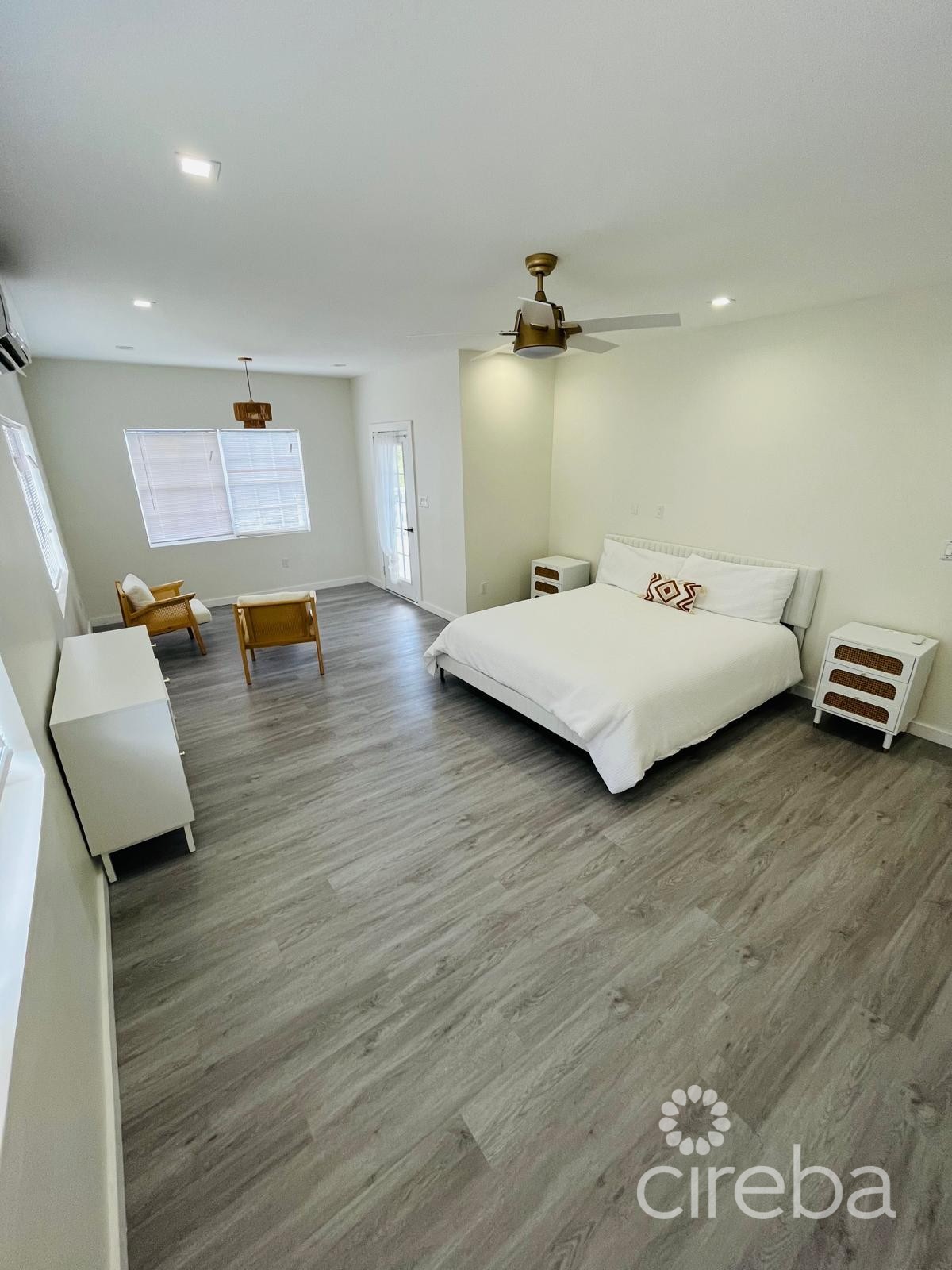 Little Cayman 4 Bedroom Residential Home - Image 6