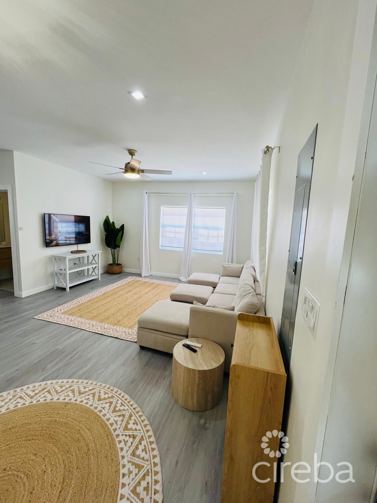 Little Cayman 4 Bedroom Residential Home - Image 4
