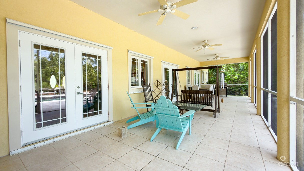 Canal Front Home 3 Bed Prospect - Image 9