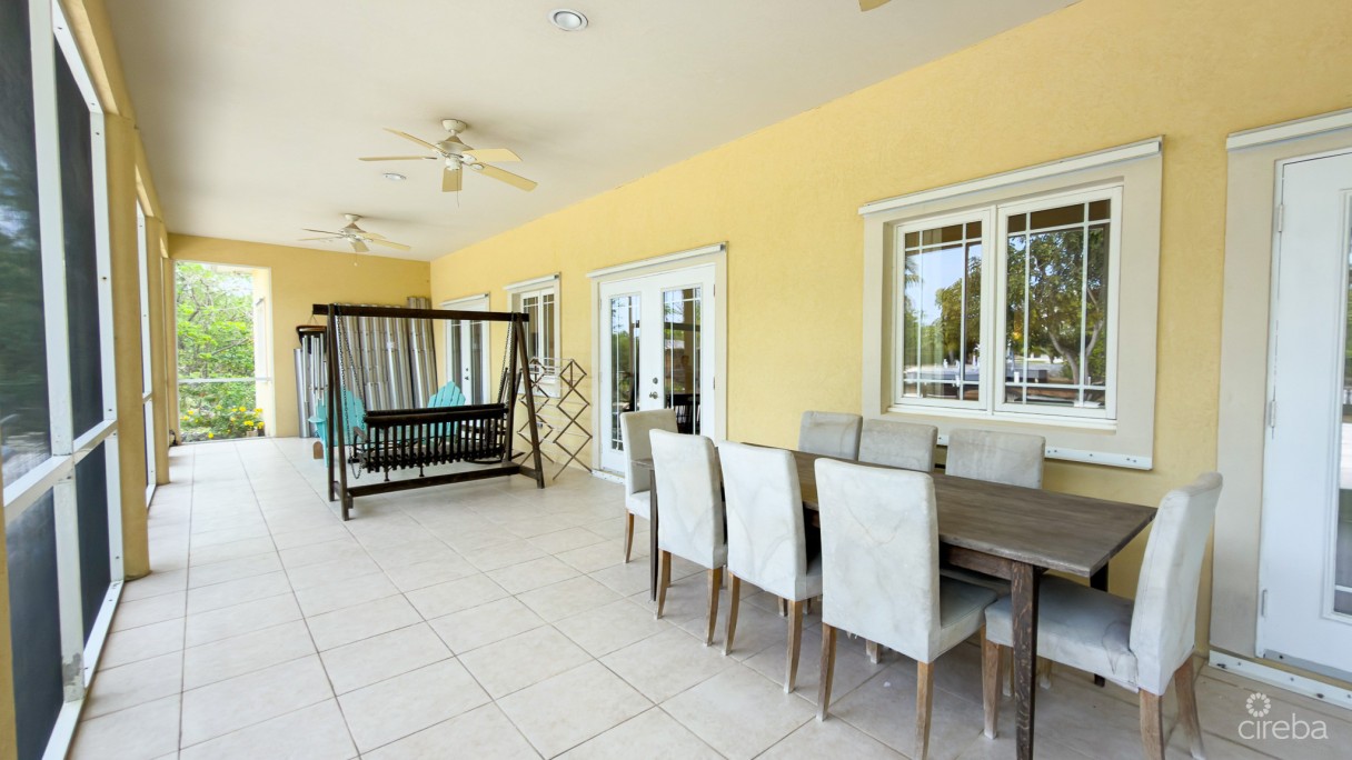 Canal Front Home 3 Bed Prospect - Image 15