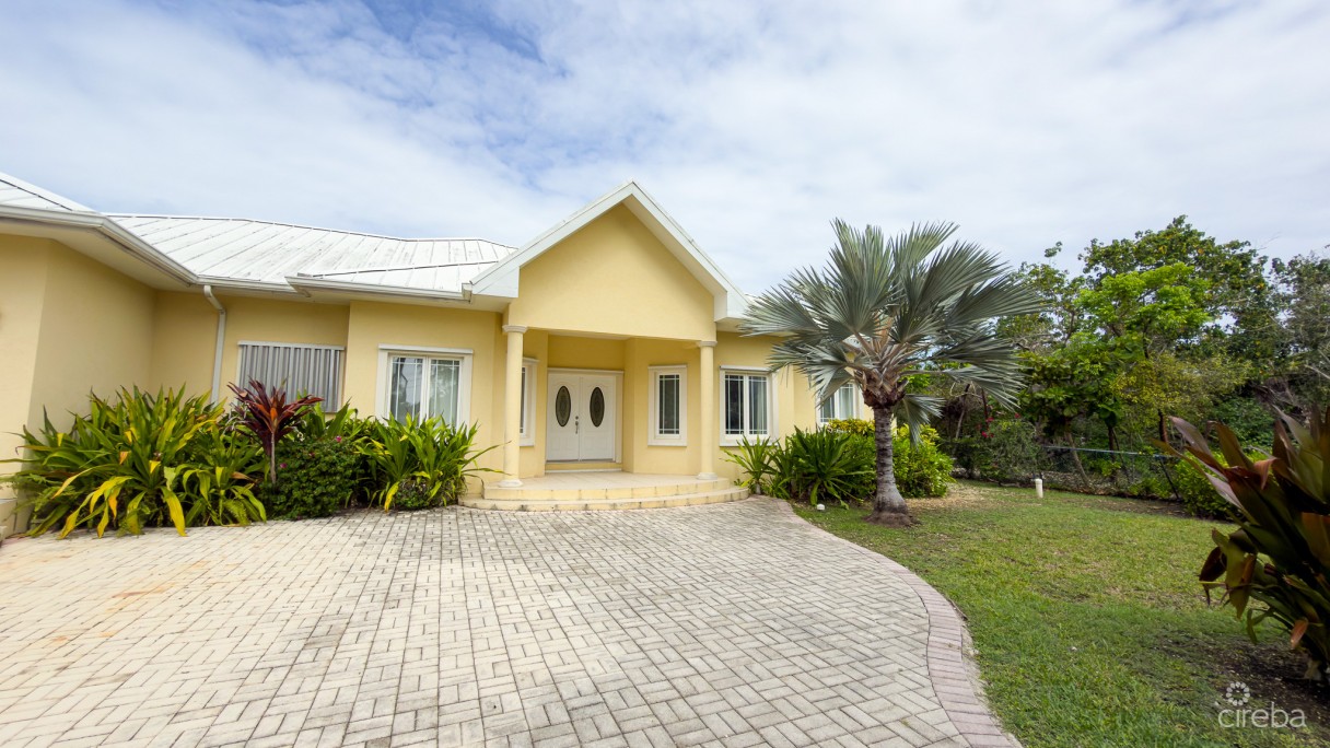 Canal Front Home 3 Bed Prospect - Image 16