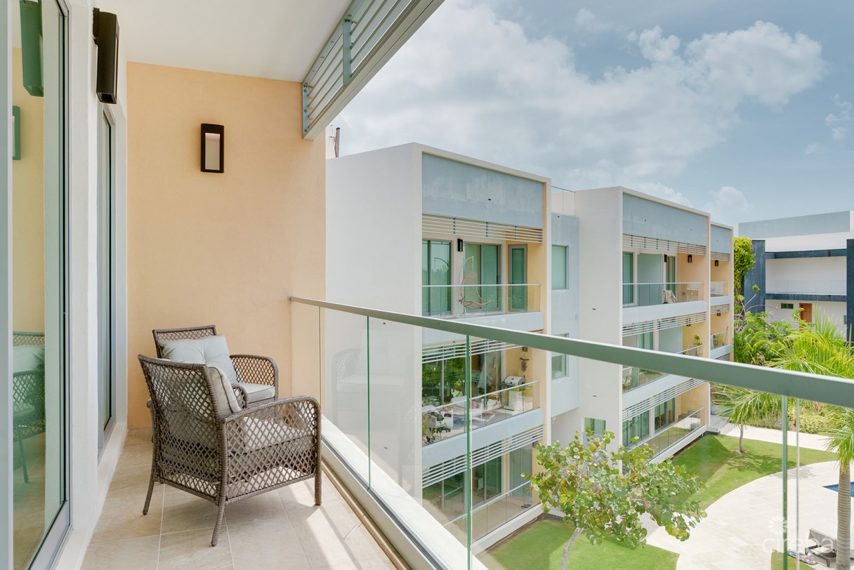 One Canal Point Penthouse With Covered Roof Terrace - Image 5