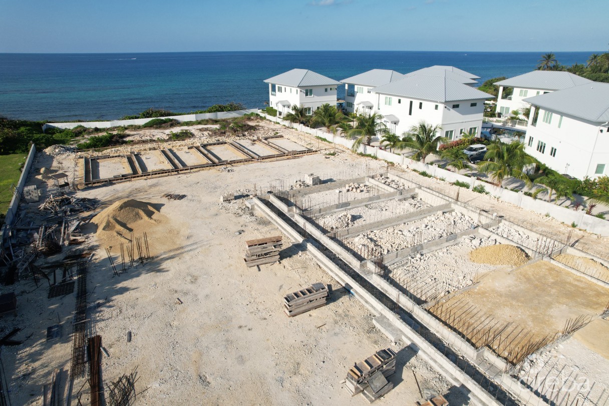 Secret Beach - Image 24