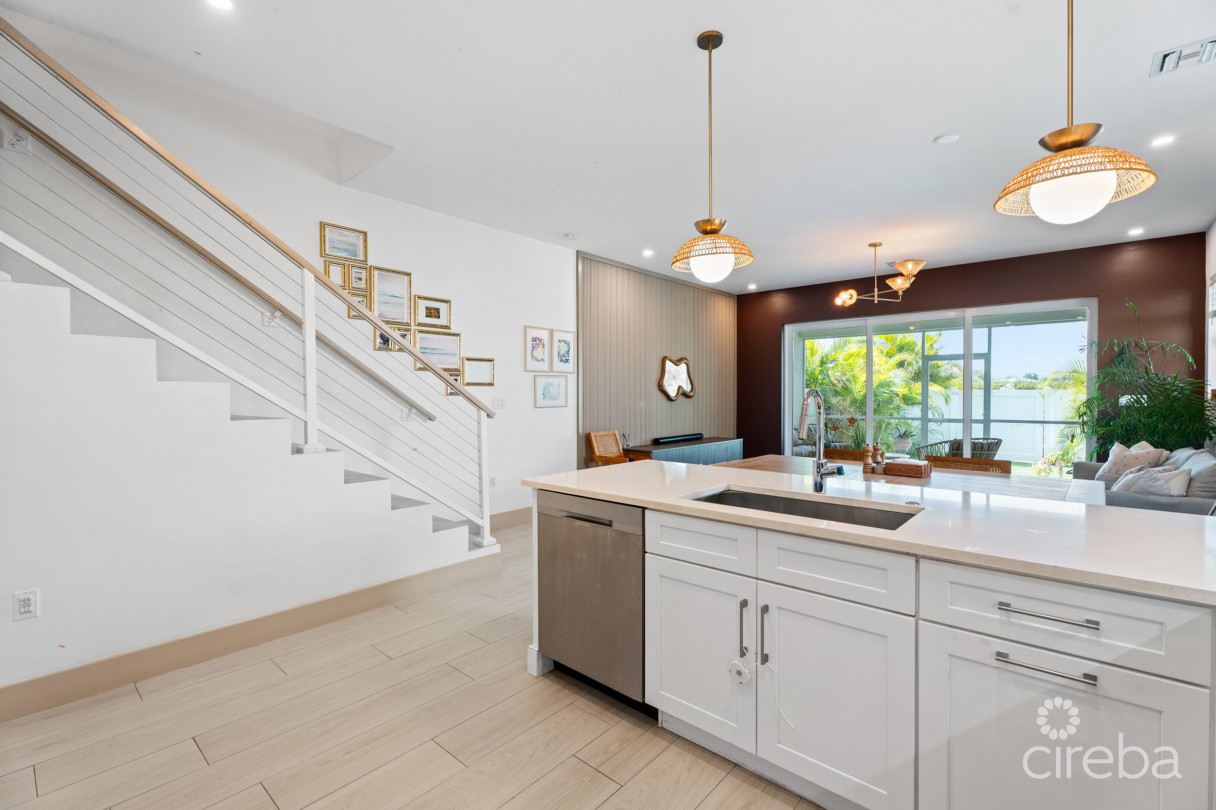 Periwinkle 51, 3 Bedroom Townhome - Image 10
