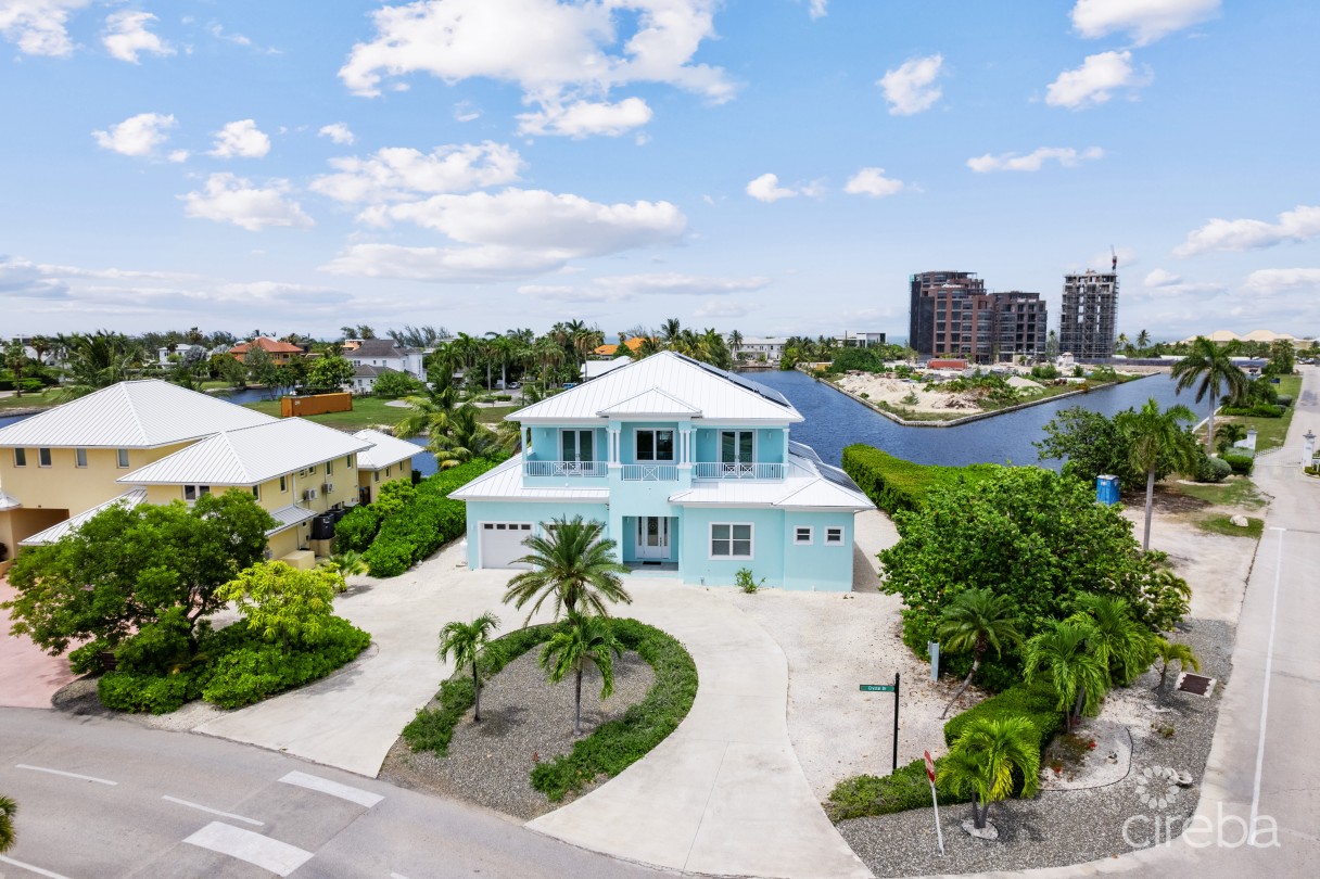 Crystal Harbour Waterfront Home - Image 8