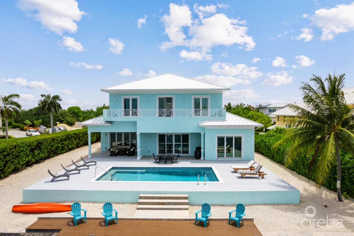 Crystal Harbour Waterfront Home - Image 7