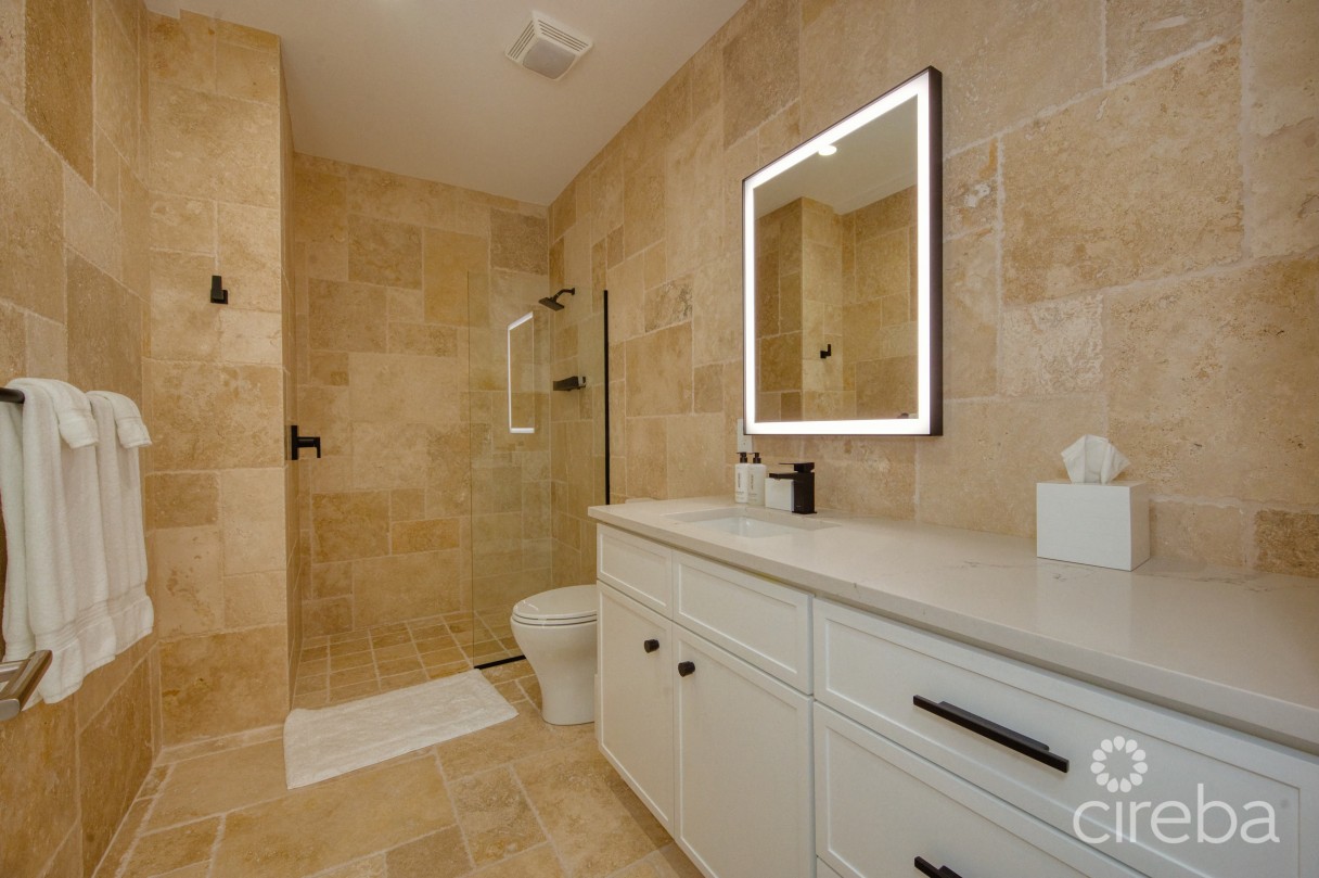 Seaside Hideaway - Fully Renovated Beachfront Gem - Image 17