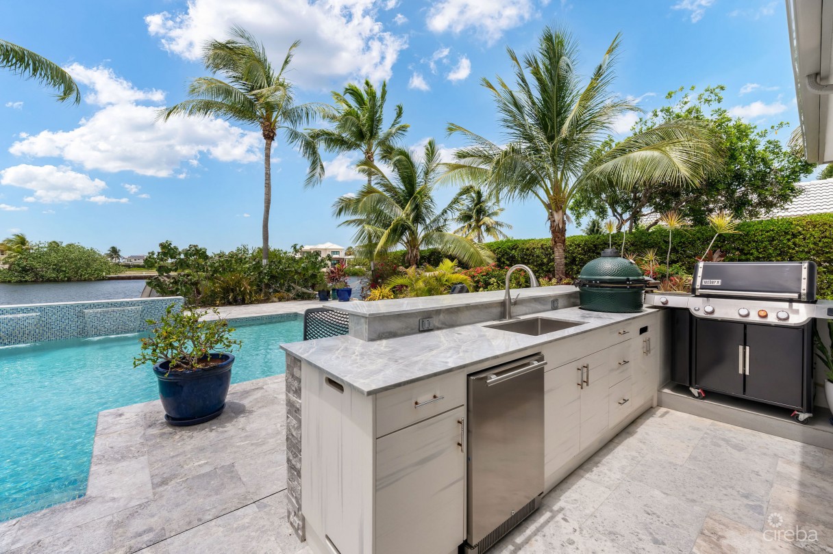 Coconut Cove, The Shores Family Home - Image 20