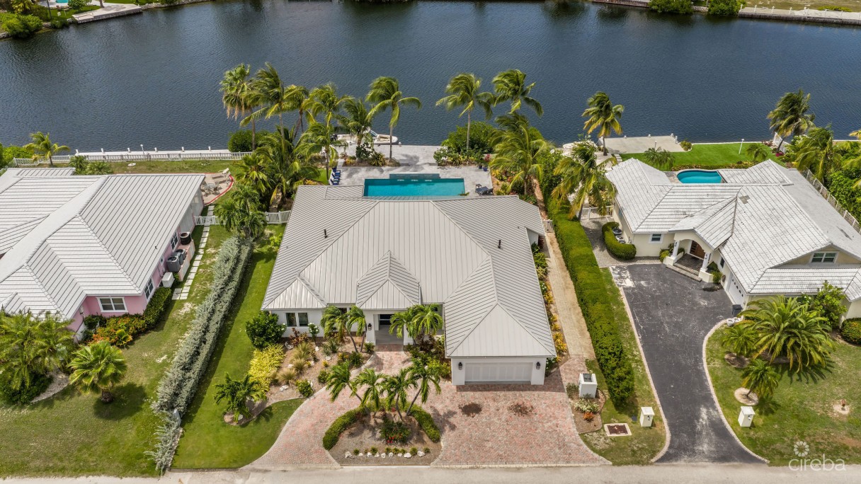 Coconut Cove, The Shores Family Home - Image 21
