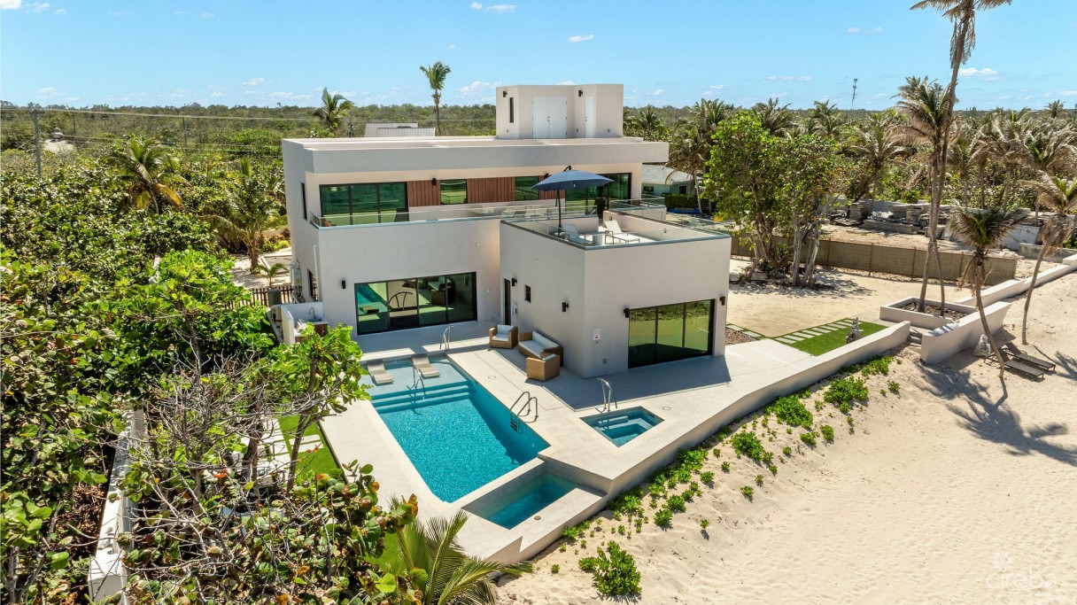 5 Bed Beach Front Estate - Halcyon Point - Image 1