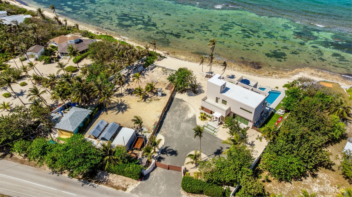 5 Bed Beach Front Estate - Halcyon Point - Image 3
