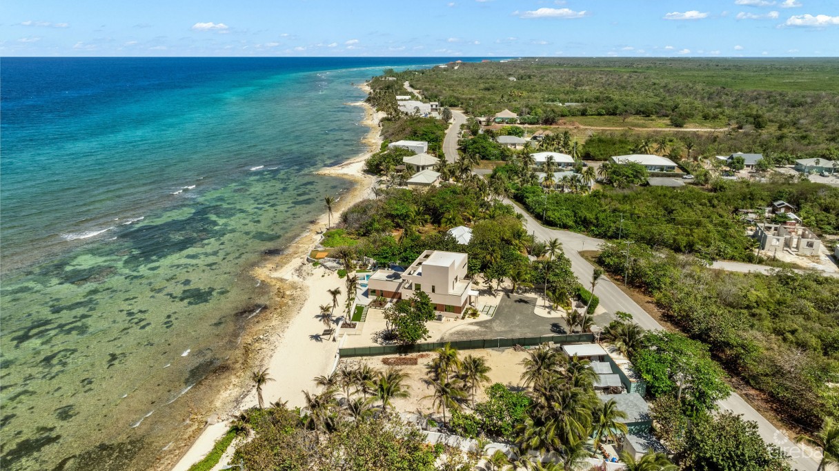 5 Bed Beach Front Estate - Halcyon Point - Image 4
