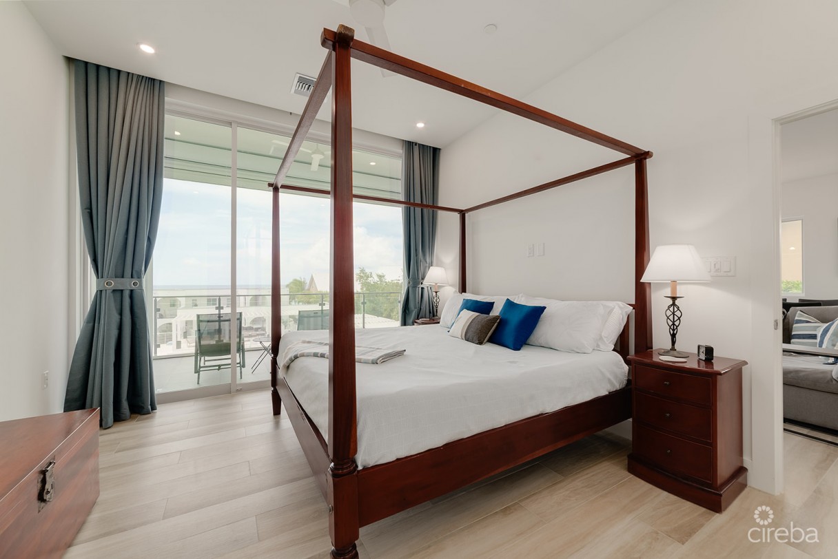 Sunset Point - Beautifully Upgraded 3 Bed With Panoramic Ocean Views - Image 3