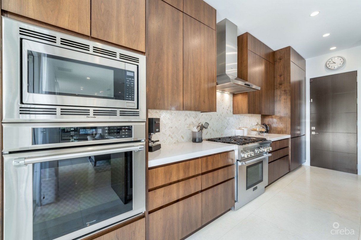 Cypress Pointe North Stand Alone Residence In  Crystal Harbour - Image 6