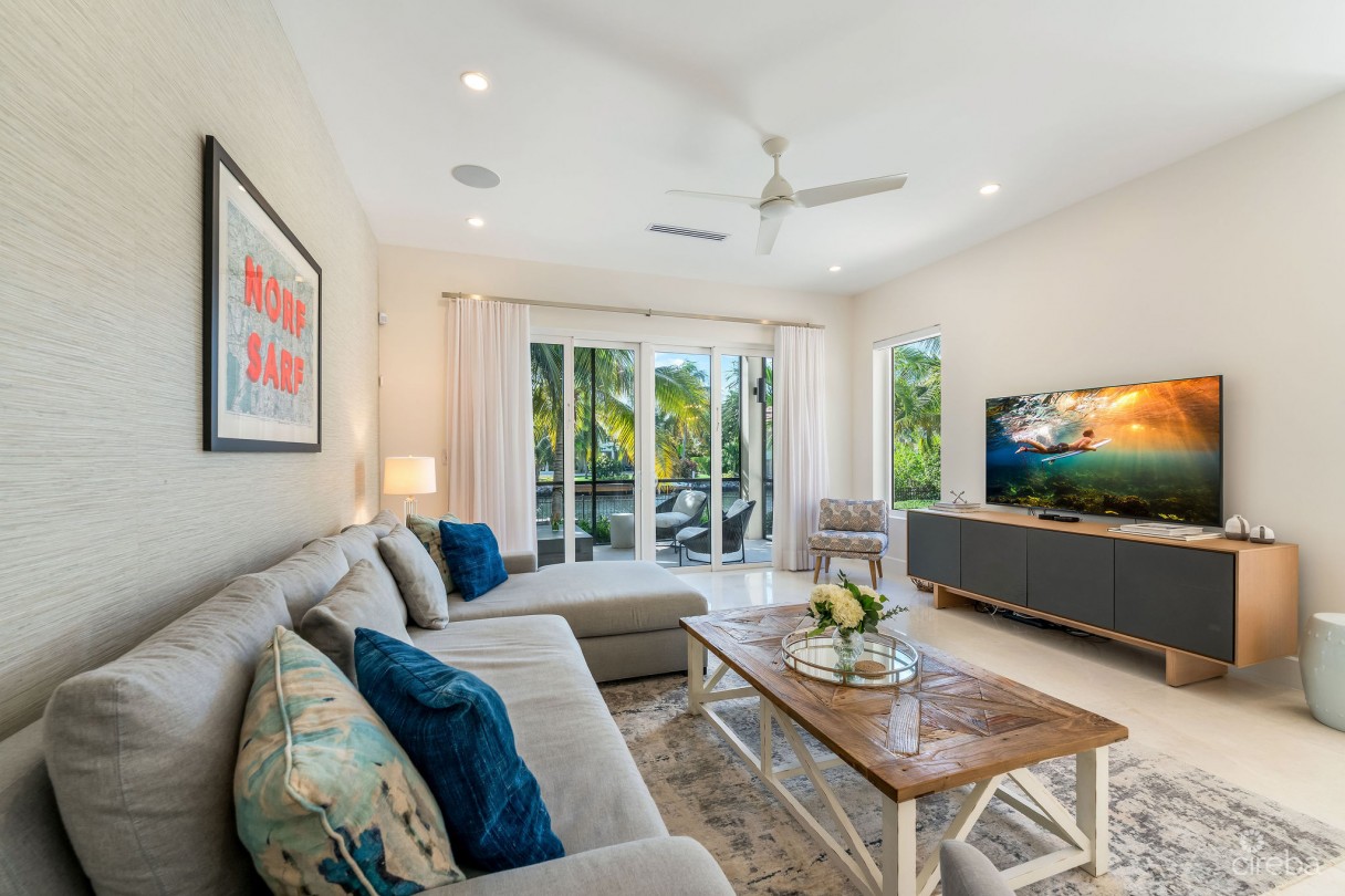 Cypress Pointe North Stand Alone Residence In  Crystal Harbour - Image 8