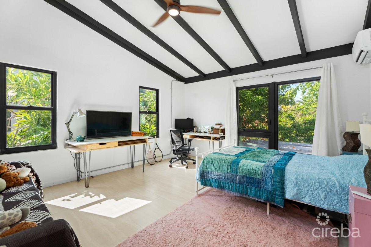 Pura Vida, South Sound Home - Image 7