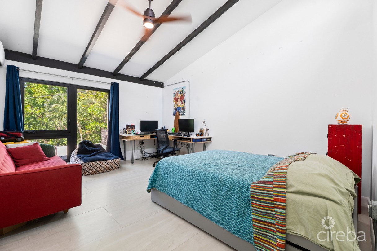 Pura Vida, South Sound Home - Image 9