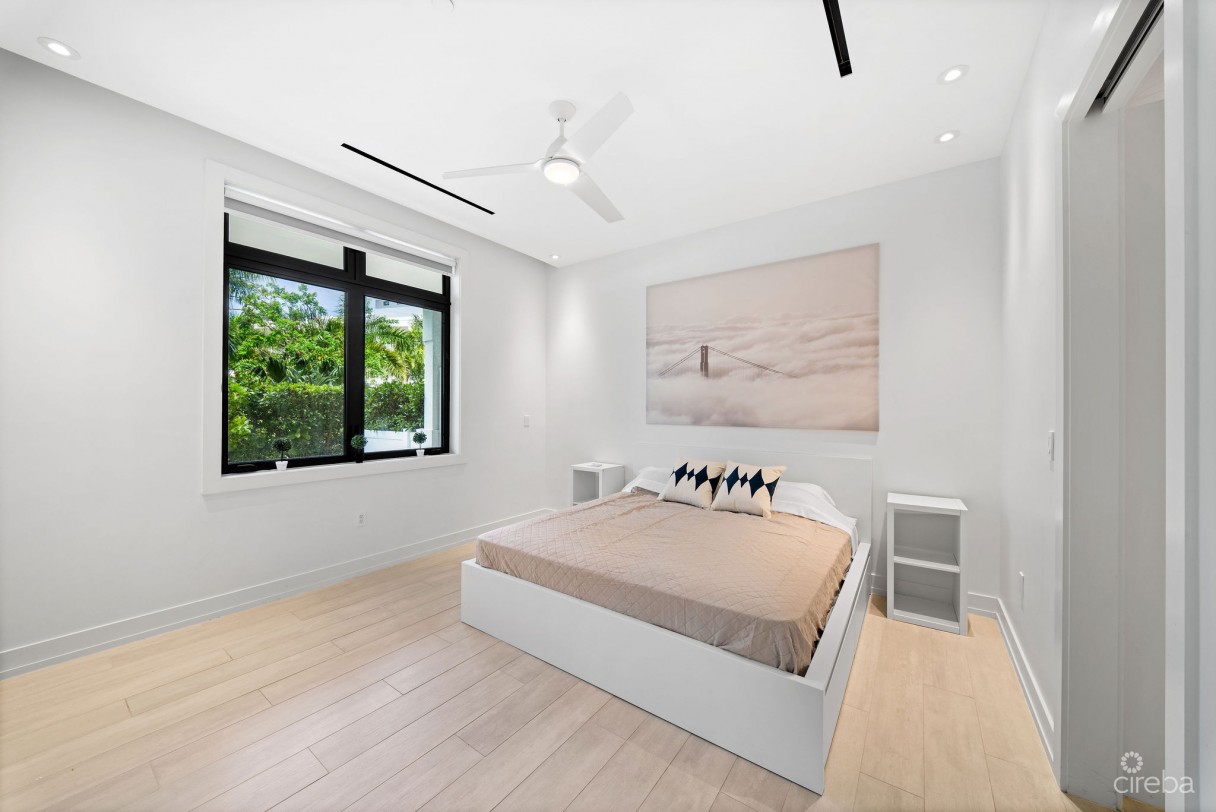 Olea 412 - Ground Floor Two Bedroom Condo - Image 5