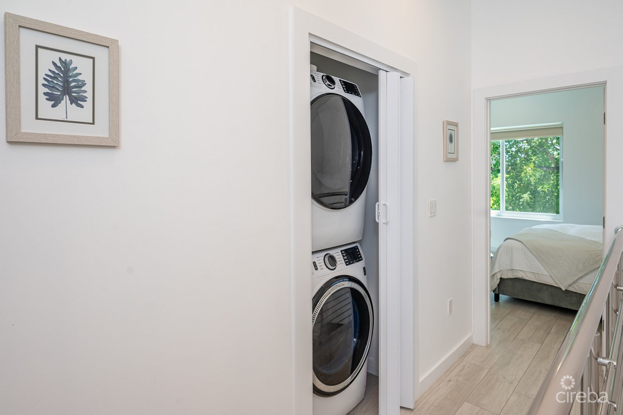 Vivi 8, Two Bedroom Townhome - Image 9